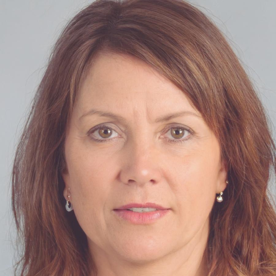 Porträt von Mirella Dragović, Expertin für Finanzprognosen